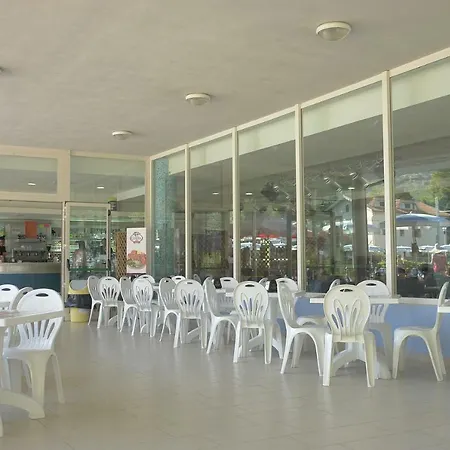 Lägenhetshotell Villaggio Europa Unita *